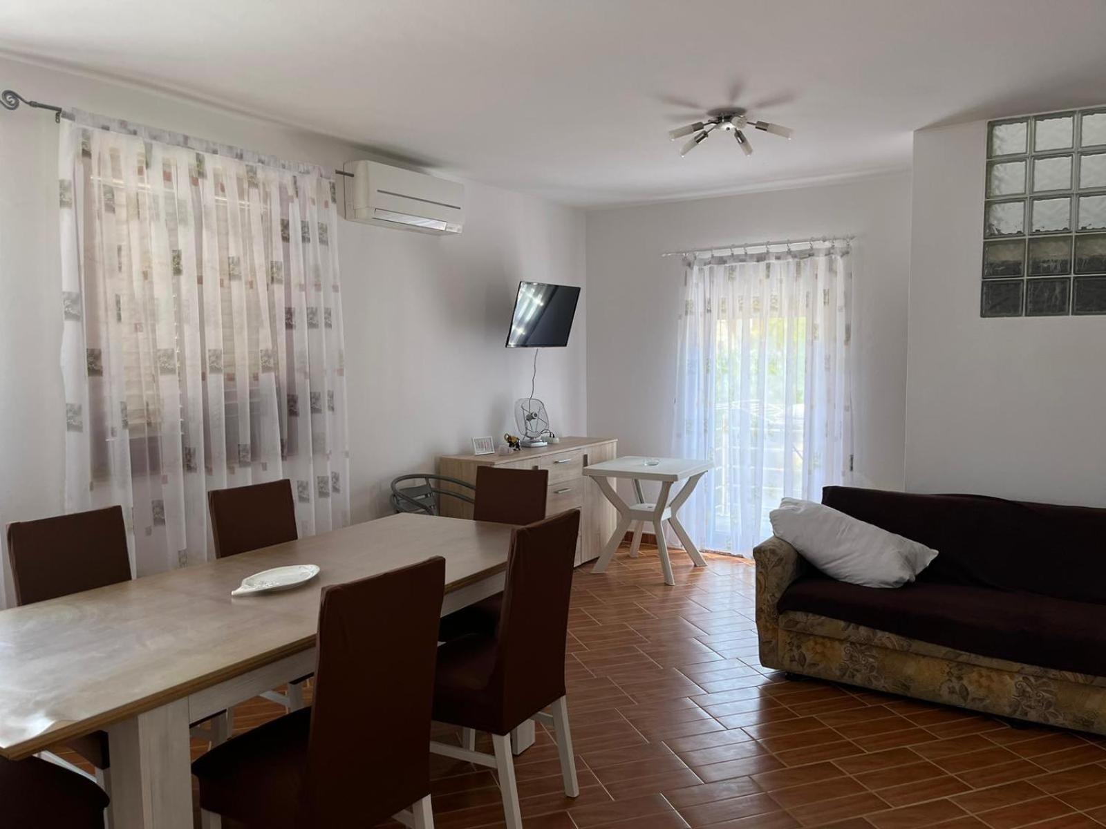 Apartmani Ana Sukosan Exterior photo